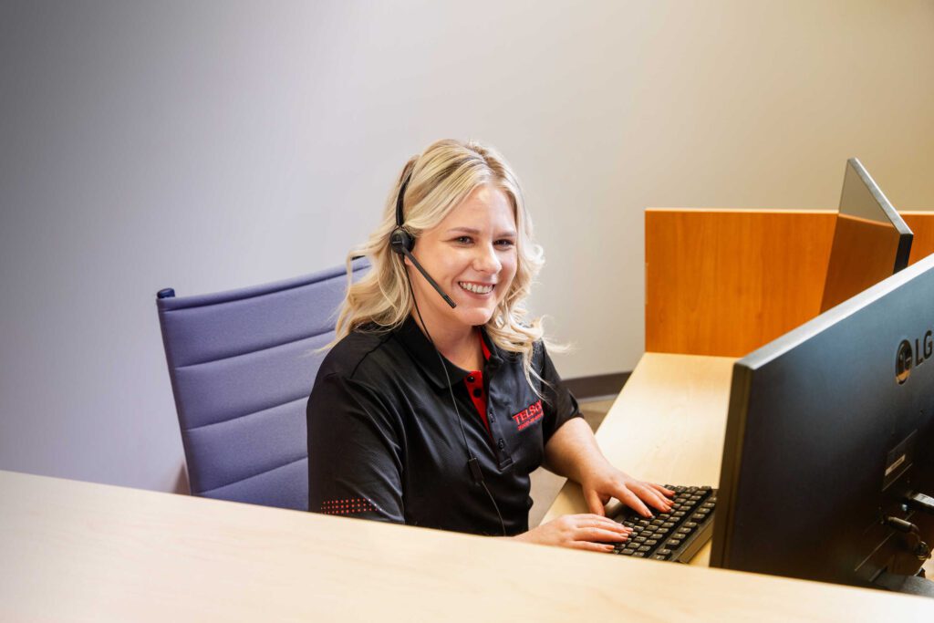 How Commercial Security Guard Services Complement Electronic Security Systems